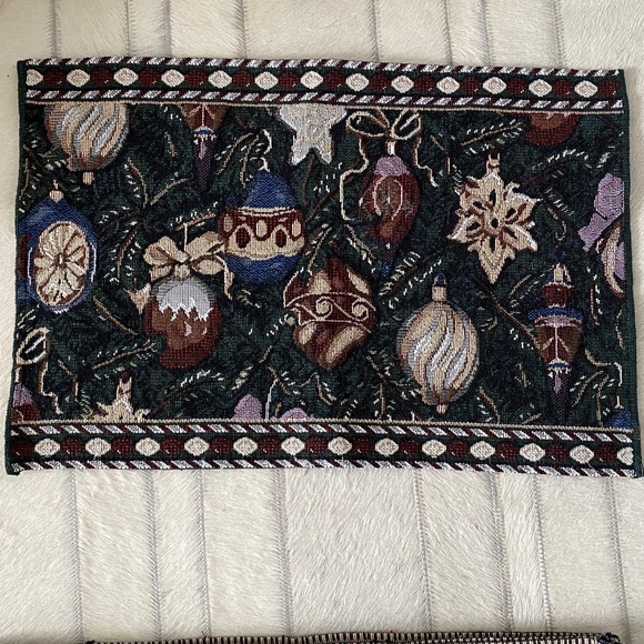 Set of 8 Festive Tapestry Placemats! - Picture 4 of 10
